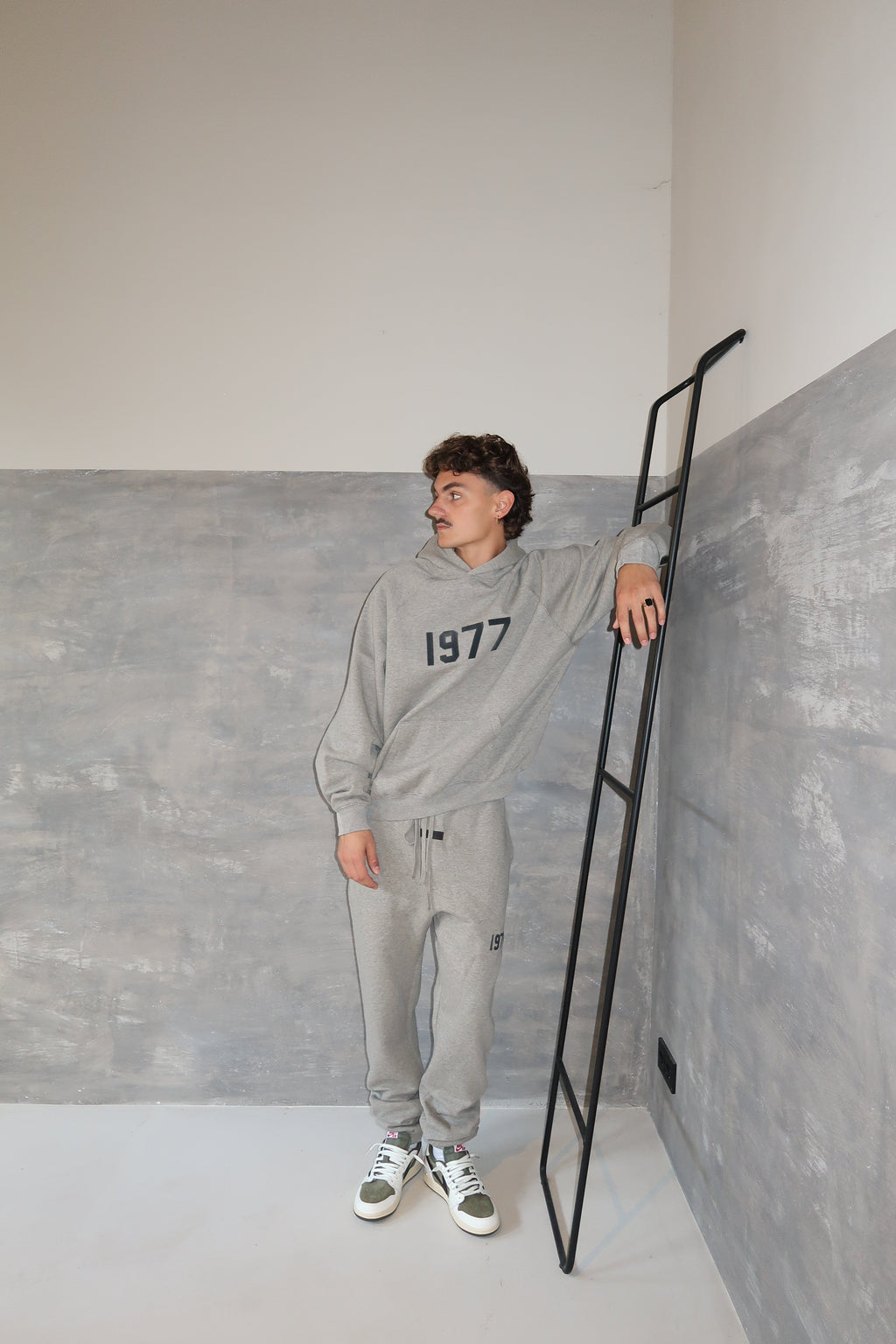 Komplet Dresowy Essentials 1977 Dark Oatmeal